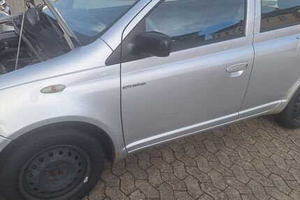 Toyota Yaris 160.000 km 1.300 € Andernach 56626