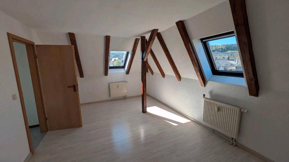 Dachgeschoßwohnung Olbernhau - 2 Zimmer, 38 m&sup2;, 226&euro; | Angebot:26385255