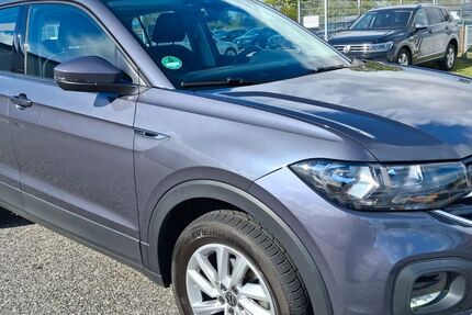 VW T-Cross 23.000 km 20.850 &euro; Upgant- Schott 26529