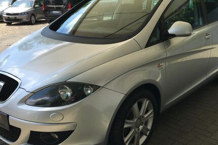 Seat Altea 98.485 km 7.980 &euro; Berlin 10315