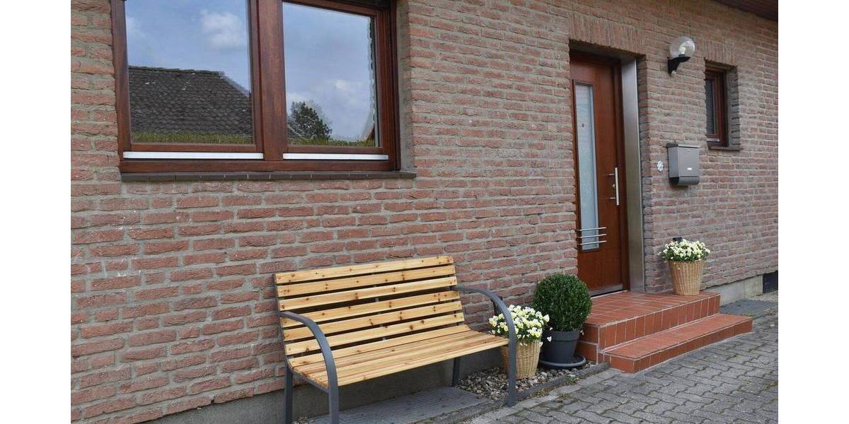 Doppelhaushälfte Reinfeld - 4 Zimmer, 95 m&sup2;, 348.000&euro; | Angebot:26402272