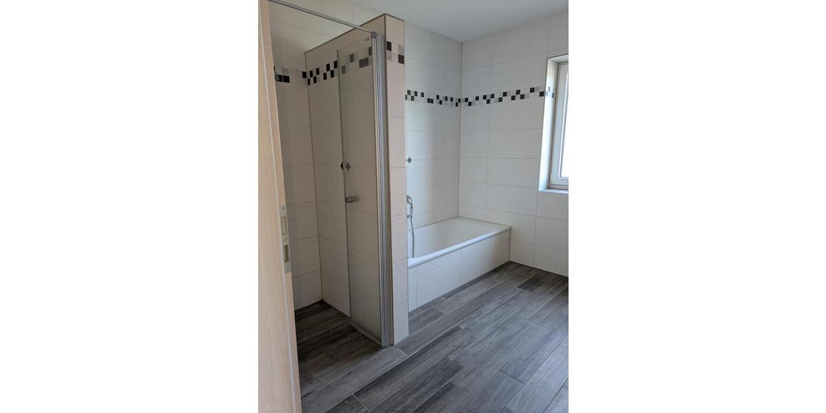 Erdgeschoßwohnung Albersdorf - 3 Zimmer, 86 m&sup2;, 850&euro; | Angebot:25542221