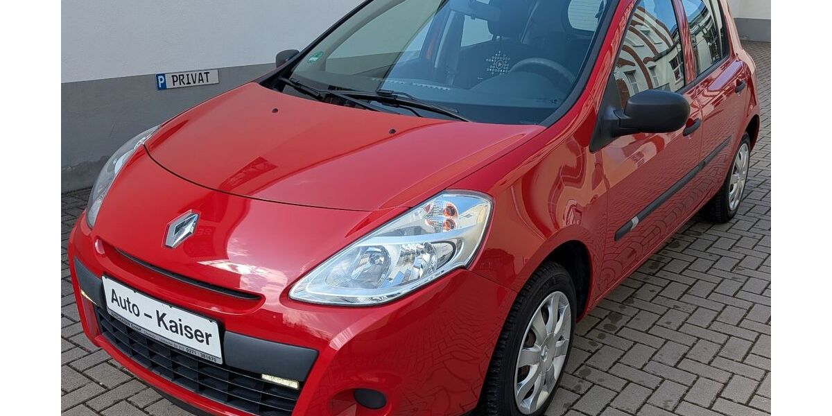 Renault Clio 94.670 km 4.699 &euro; Chemnitz 09130