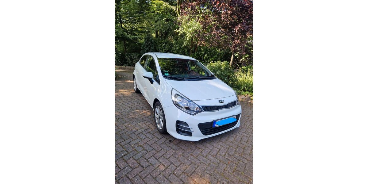 Kia Rio 65.000 km 6.900 &euro; Hamburg 22339