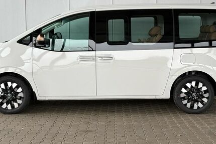 Hyundai STARIA 11.005 km 51.400 € Pocking 94060