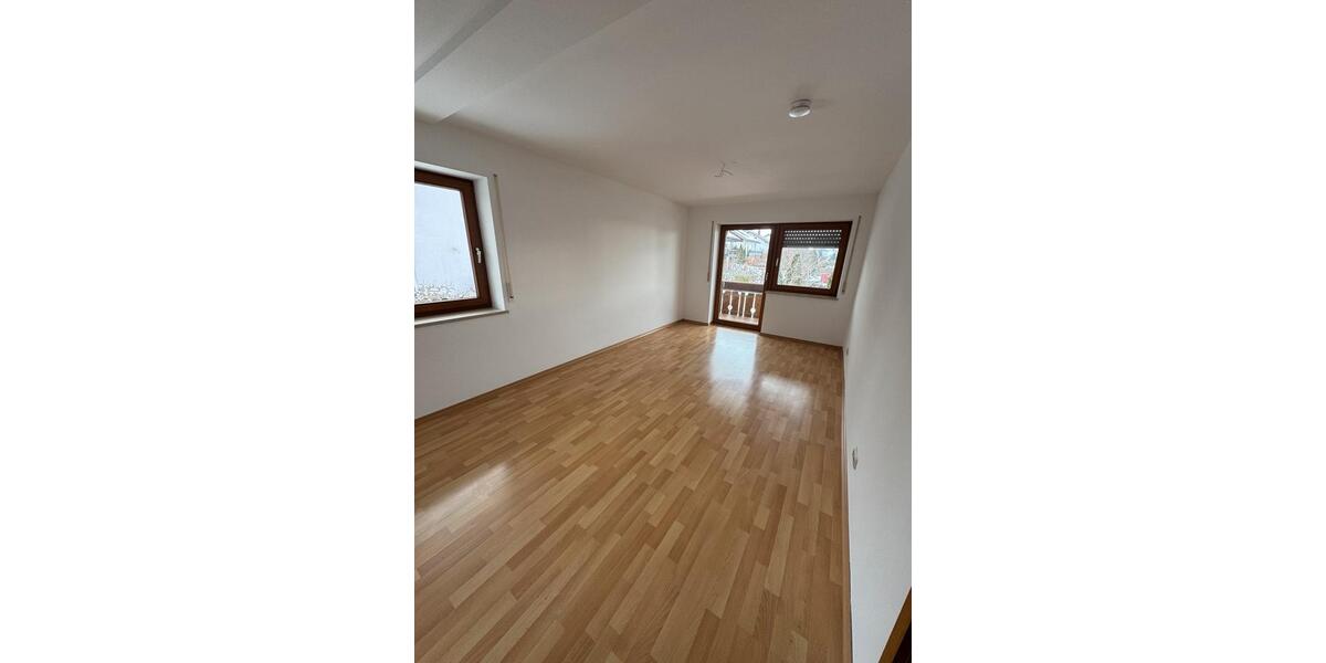 Etagenwohnung Immenstadt im Allgäu - 5 Zimmer, 141 m&sup2;, 2.200&euro; | Angebot:25284784