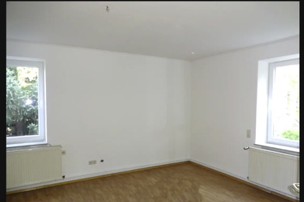 6-Zimmer Wohnung über 2 Etagen mit Garten und Garage