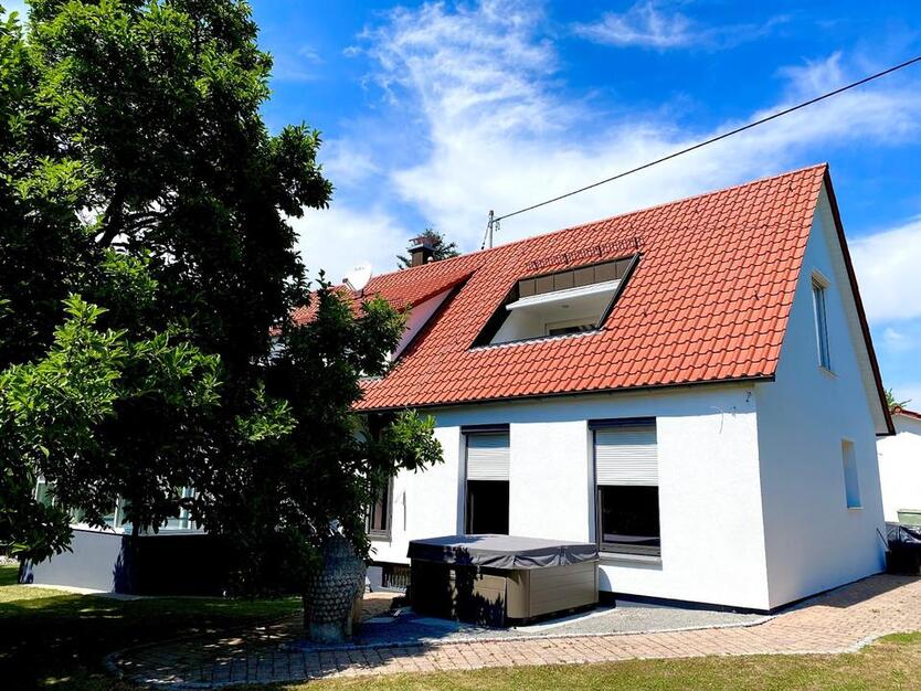 Einfamilienhaus mit Traumgrundstück