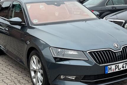 Skoda Superb 158.500 km 14.699 &euro; Isernhagen (Awb) Hannover 30916