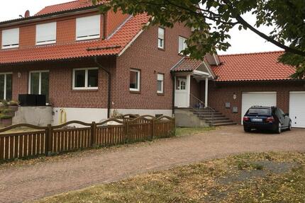 Großzügiges Zweifamilienhaus auf 3.320 m² - Kapitalanlage zimmer