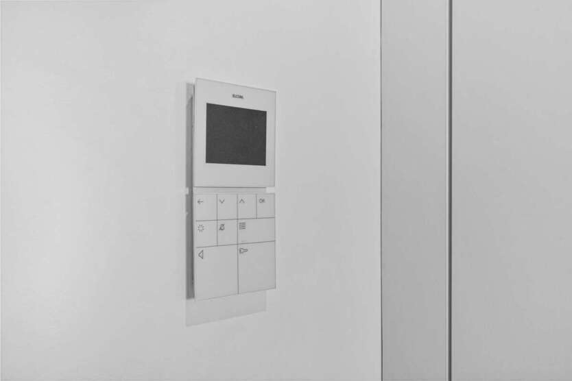 Schmuckstück aus erster Hand | Lift, Einzel-Stellplatz, tolle Ausstattung... 2 zimmer