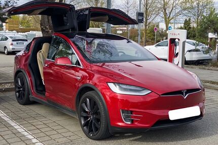 Tesla Model X 151.000 km 44.900 &euro; Eching 85386