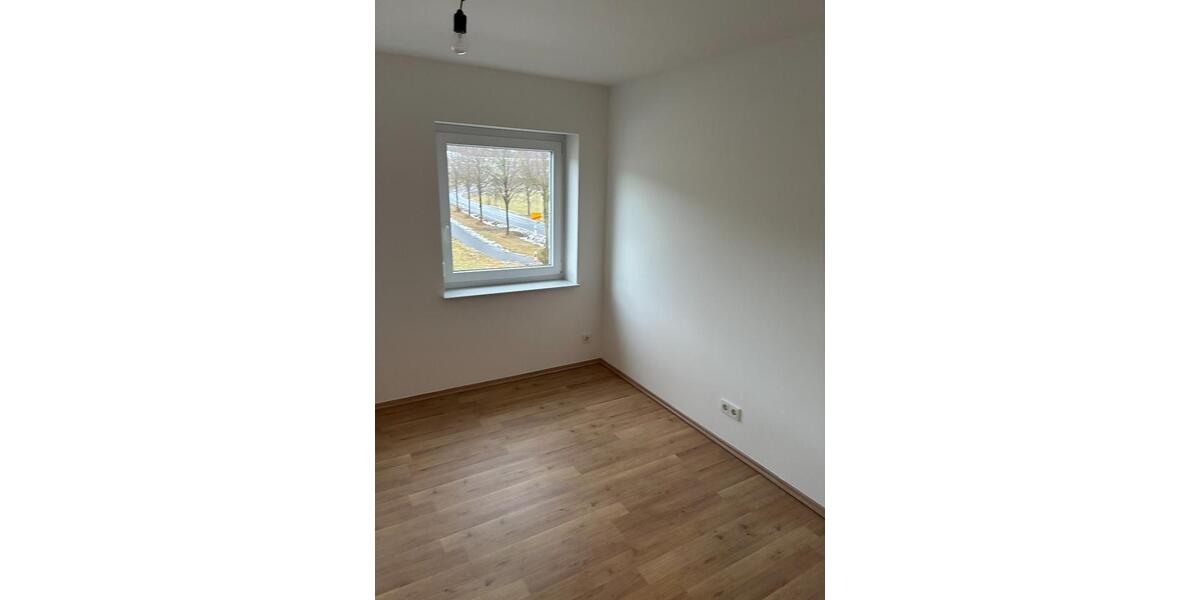 Etagenwohnung Eiterfeld - 4 Zimmer, 110 m&sup2;, 750&euro; | Angebot:25057992