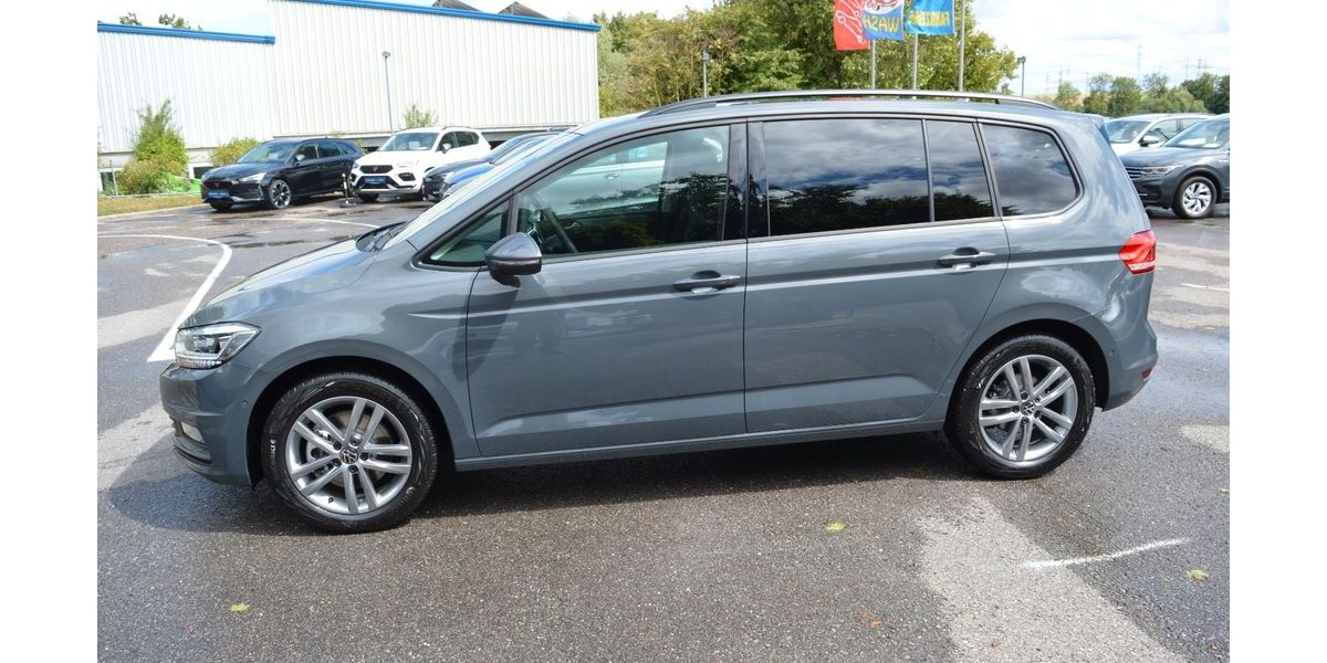 VW Touran 4.000 km 35.990 &euro; Leingarten 74211