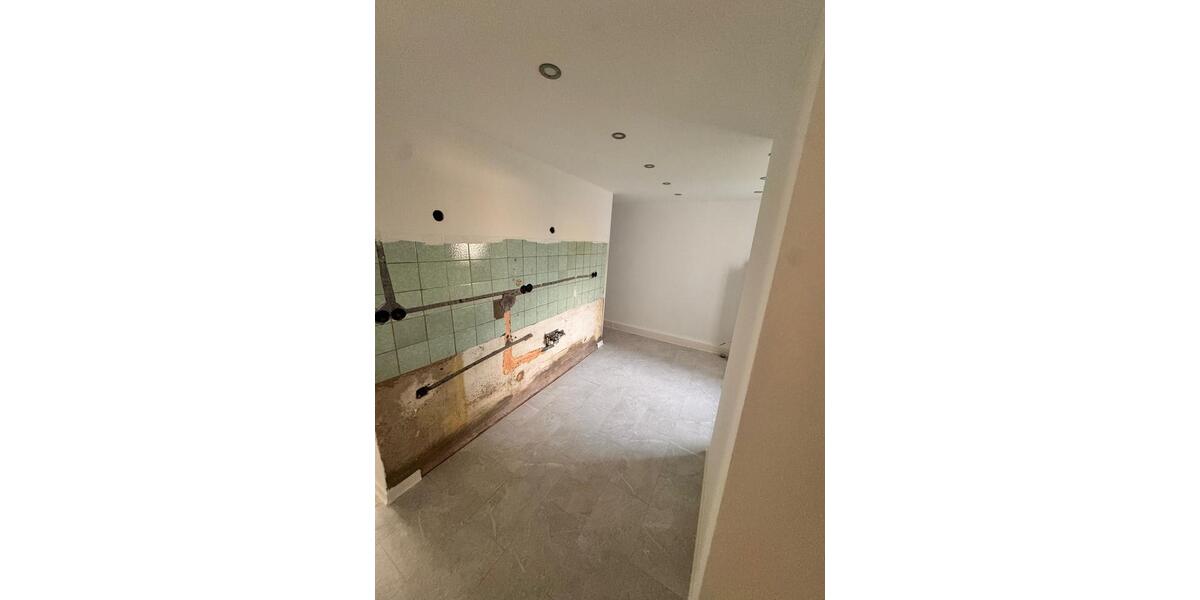 Erstbezug, helle frischsanierte 3-Zimmer Wohnung Groß Lindow 3 zimmer