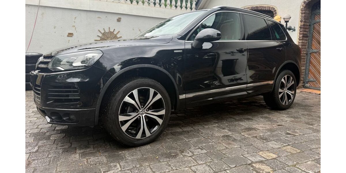 VW Touareg 234.221 km 14.600 &euro; Neukirchen-Vluyn 47506