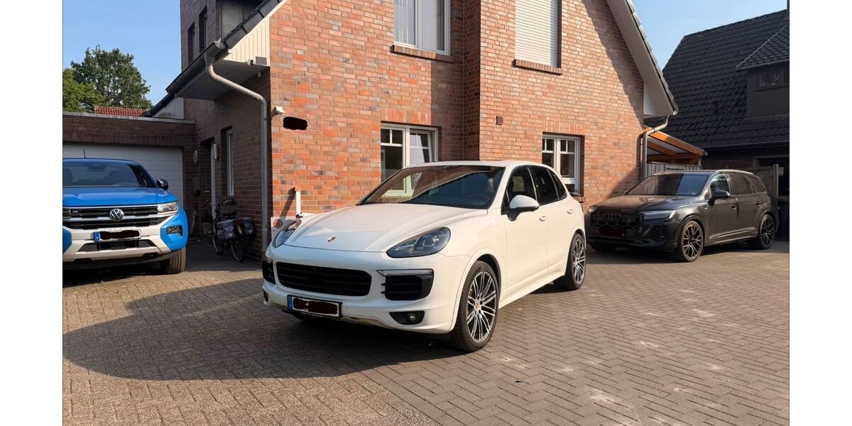 Porsche Cayenne 173.000 km 38.000 &euro; Oldenburg 26125