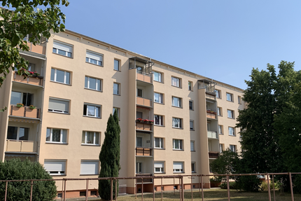 Wohnung zum Kaufen in Frohburg 52.000 € 60 m² 3 zimmer