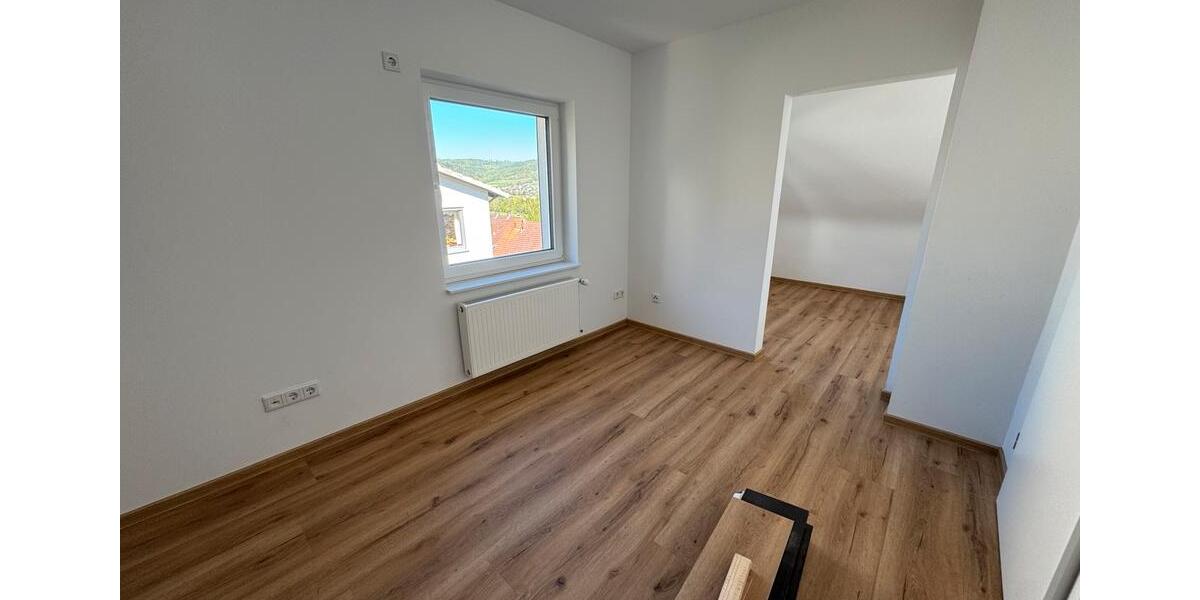 Etagenwohnung Melsungen - 3 Zimmer, 94 m&sup2;, 950&euro; | Angebot:26314675