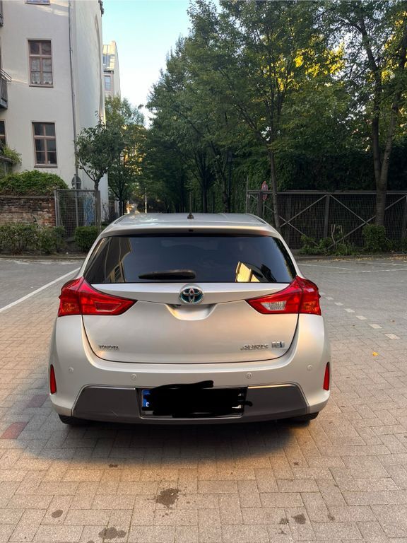 Toyota Auris 112.713 km 10.500 € Berlin 10823
