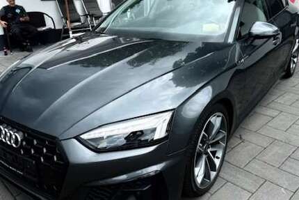 Audi A5 82.101 km 32.980 € Hürth-Efferen bei Köln (Rewe-Tankstelle) 50354