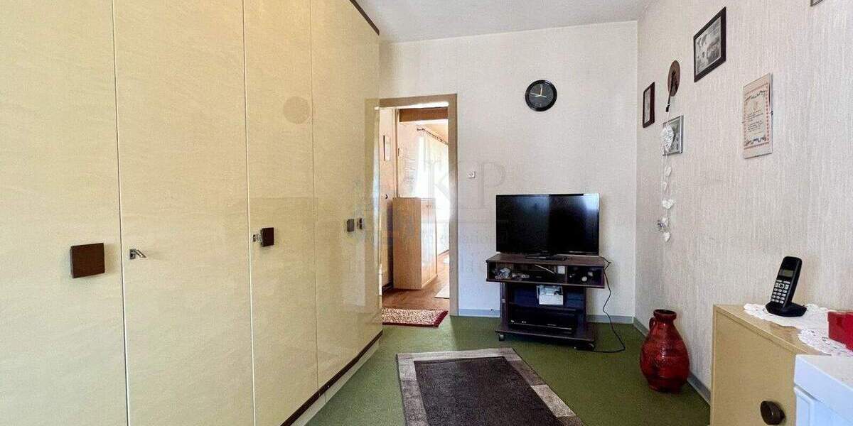 ERBENHEIM: GROSSZÜGIGES ANWESEN MIT SCHEUNE IN RUHIGER ZENTRUMSLAGE 7 zimmer