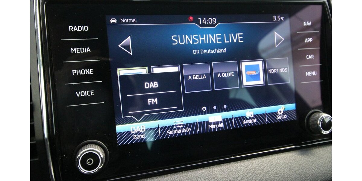 Skoda Karoq 1.5 TSI 7-DSG Style NAVI+LED+KAMERA+ALU18 124.679 km 17.900 &euro; Hagenow 19230