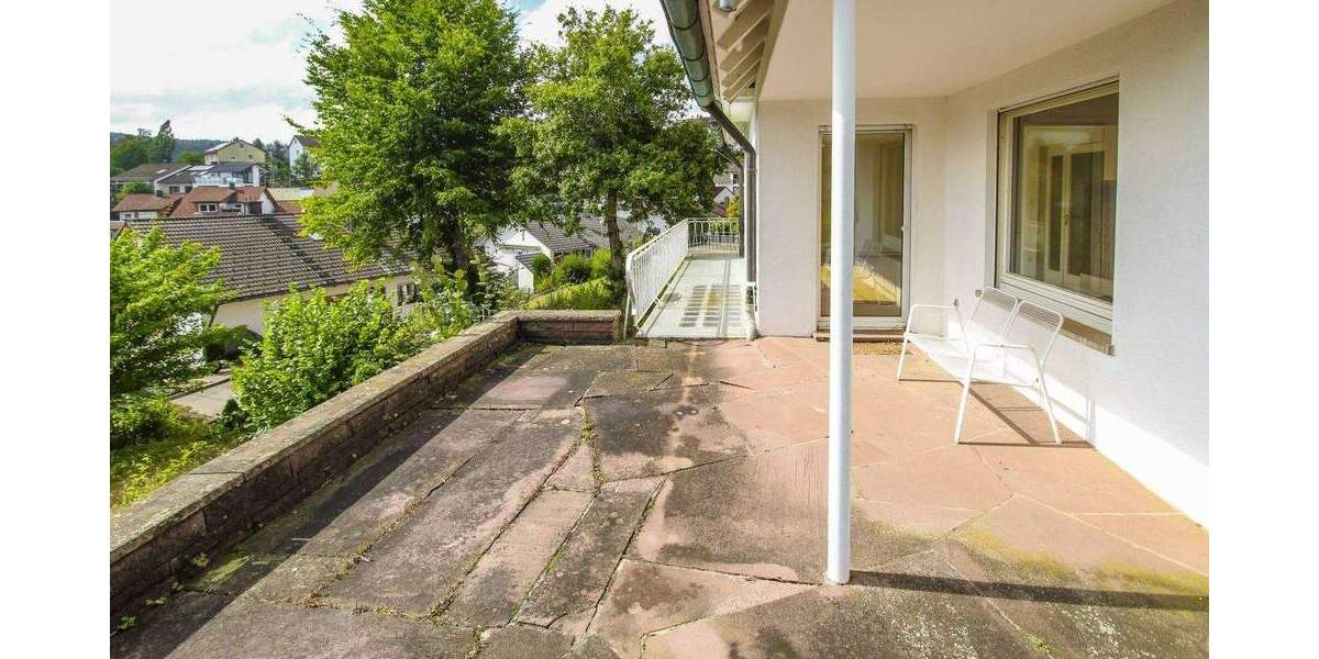 Sofort wohlfühlen: Lichtdurchflutetes 6-Zi.-Architektenhaus in idyllischer Lage in Sankt Georgen 6 zimmer