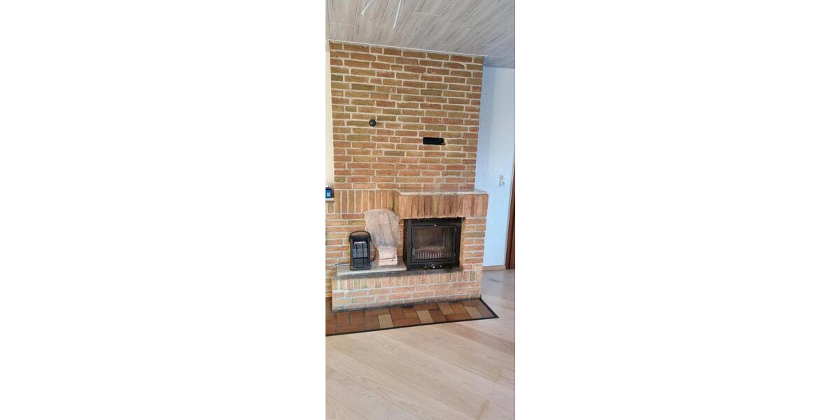 Einfamilienhaus Wesselburen - 4 Zimmer, 120 m&sup2;, 1.100&euro; | Angebot:26392070