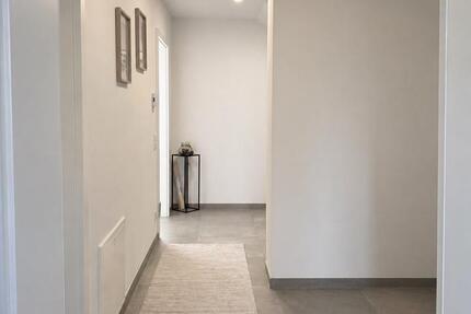 Haus Denkendorf - 6 Zimmer, 120 m&sup2;, 1.650&euro; | Angebot:26331660