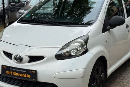 Toyota Aygo (X) 112.000 km 3.499 &euro; Berlin 12347
