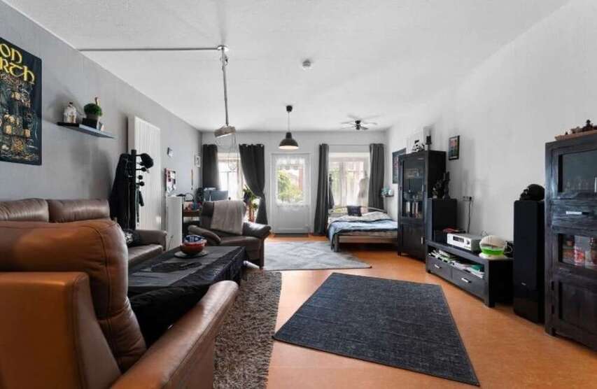 Haus zum Kaufen in Bremen 499.900 € 290.01 m²