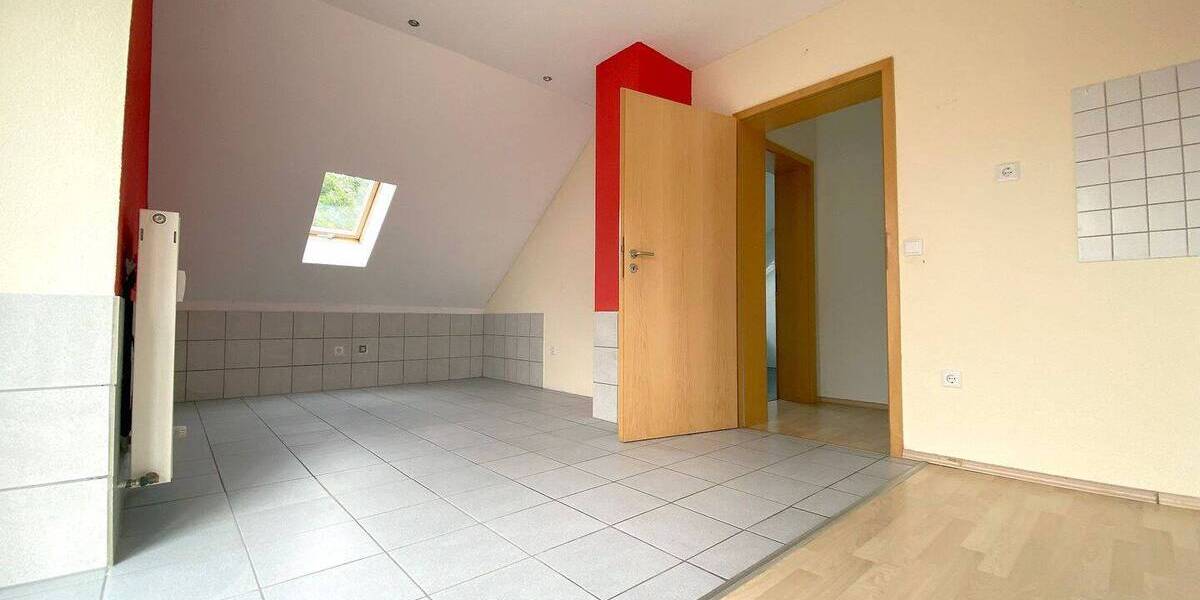 Mehrfamilienhaus, Wohnhaus Mayen Kürrenberg - 6 Zimmer, 135 m&sup2;, 1.200&euro; | Angebot:24610250