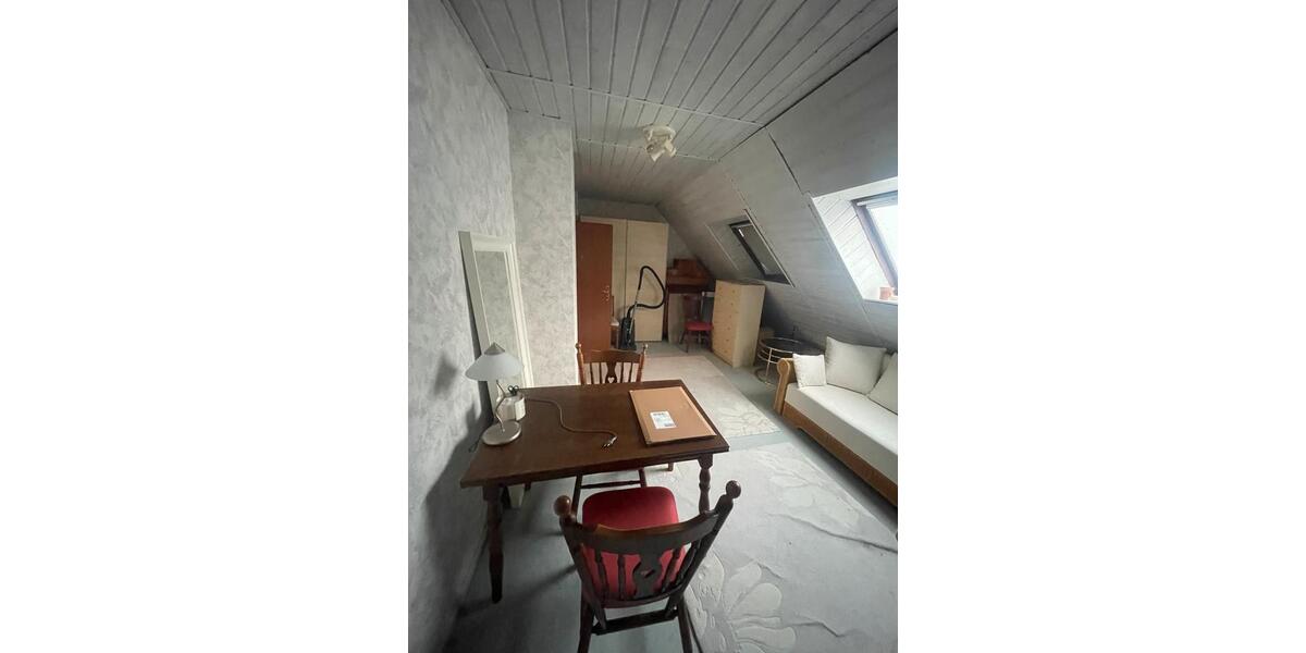 Dachgeschoßwohnung Königswinter - 3 Zimmer, 65 m&sup2;, 720&euro; | Angebot:24848927