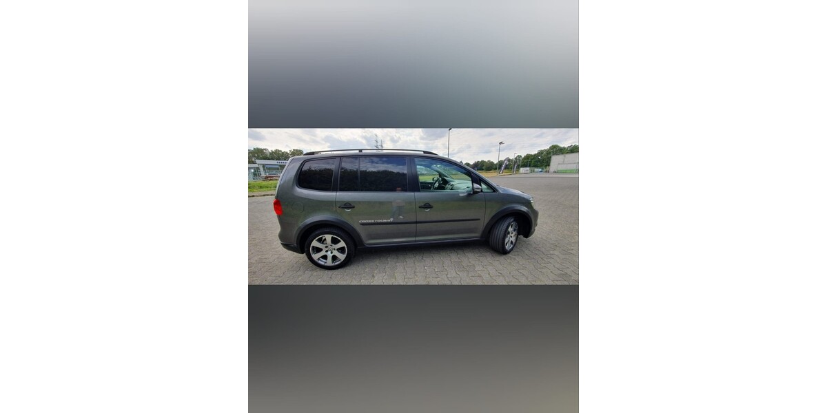 VW Cross Touran 258.000 km 10.000 &euro; Paderborn 33104