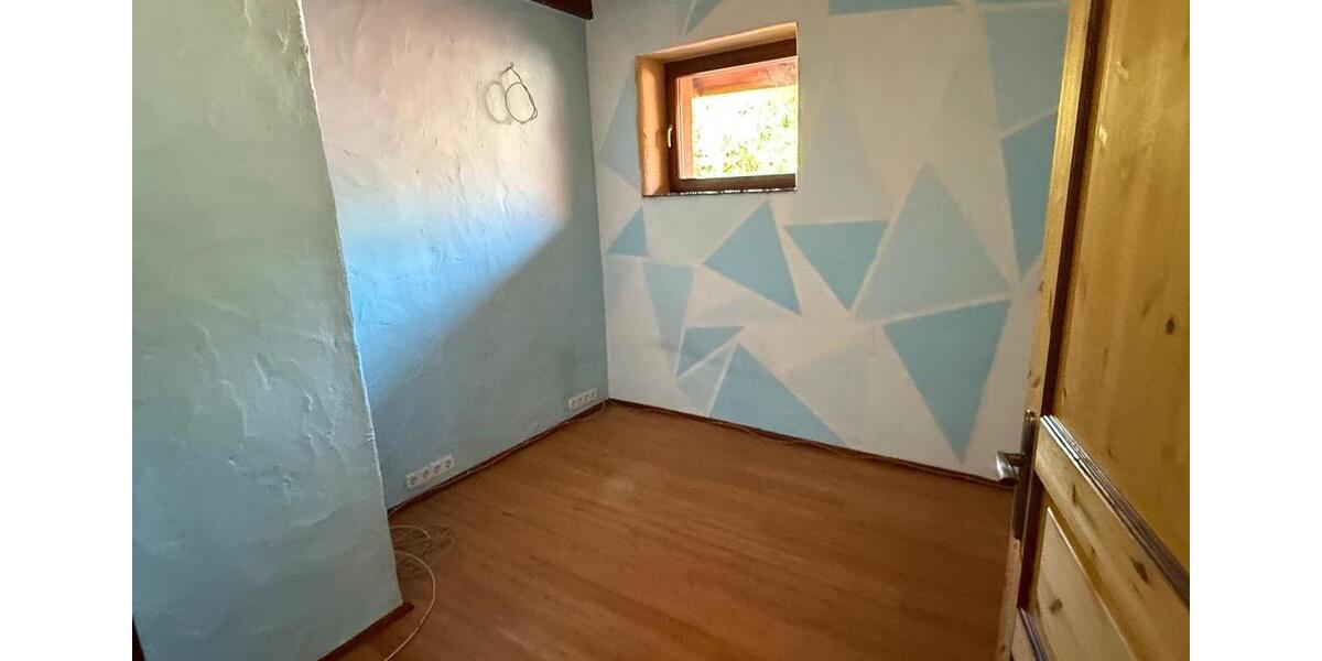 90m² Wohnung im Zweifamilienhaus in ruhiger, idyllischer Lage 3 zimmer