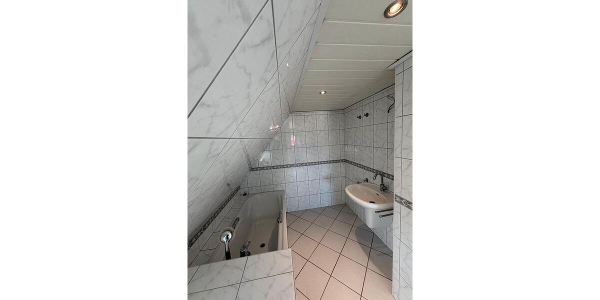Doppelhaushälfte Sörup - 7.5 Zimmer, 217 m&sup2;, 395.000&euro; | Angebot:26268101