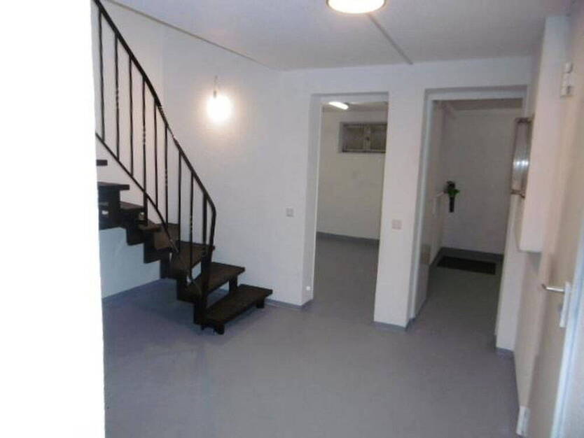 Familienfreundliches umfangfreich modernisiertes REH in guter Lage