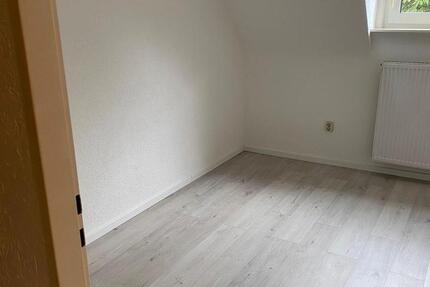 Wohnung - 4 Zimmer - Direkt an der Lister Meile! 4 zimmer