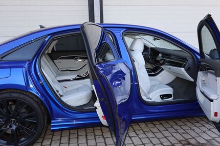 Audi A8 17.900 km 113.000 &euro; Passau 94034