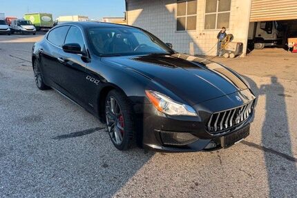 Maserati Quattroporte