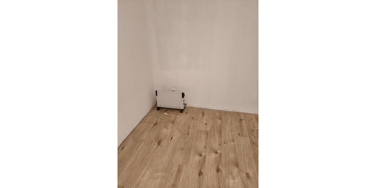 Etagenwohnung Weingarten (Baden) - 2 Zimmer, 70 m&sup2;, 1.000&euro; | Angebot:24444717