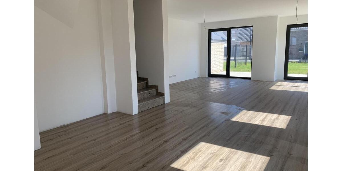 Reihenhaus Willich - 4 Zimmer, 172 m&sup2;, 1.989&euro; | Angebot:24816553