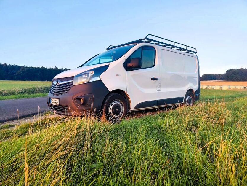 Opel Vivaro 235.000 km 10.999 € Großenlüder 36137