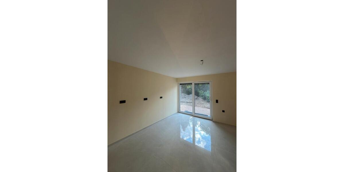 Erdgeschoßwohnung Waldkirch - 3 Zimmer, 110 m&sup2;, 2.600&euro; | Angebot:26255035