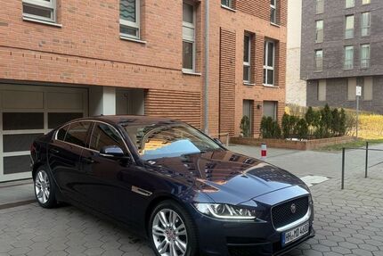 Jaguar XE 146.000 km 15.699 € Hamburg 20097