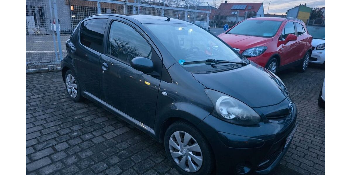Toyota Aygo (X) 92.000 km 4.200 &euro; Randersacker 97236