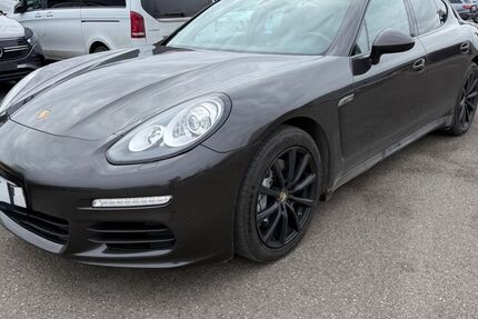 Porsche Panamera 189.500 km 27.000 &euro; Waiblingen 71332
