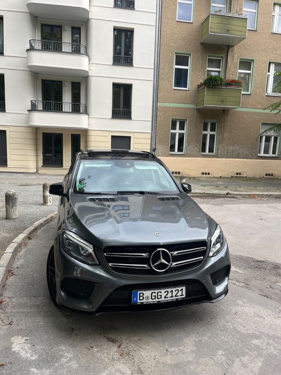 Mercedes-Benz GLE 350 200.000 km 27.200 € Berlin 13187