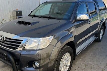 Toyota Hilux 147.000 km 19.999 &euro; berlin 10787